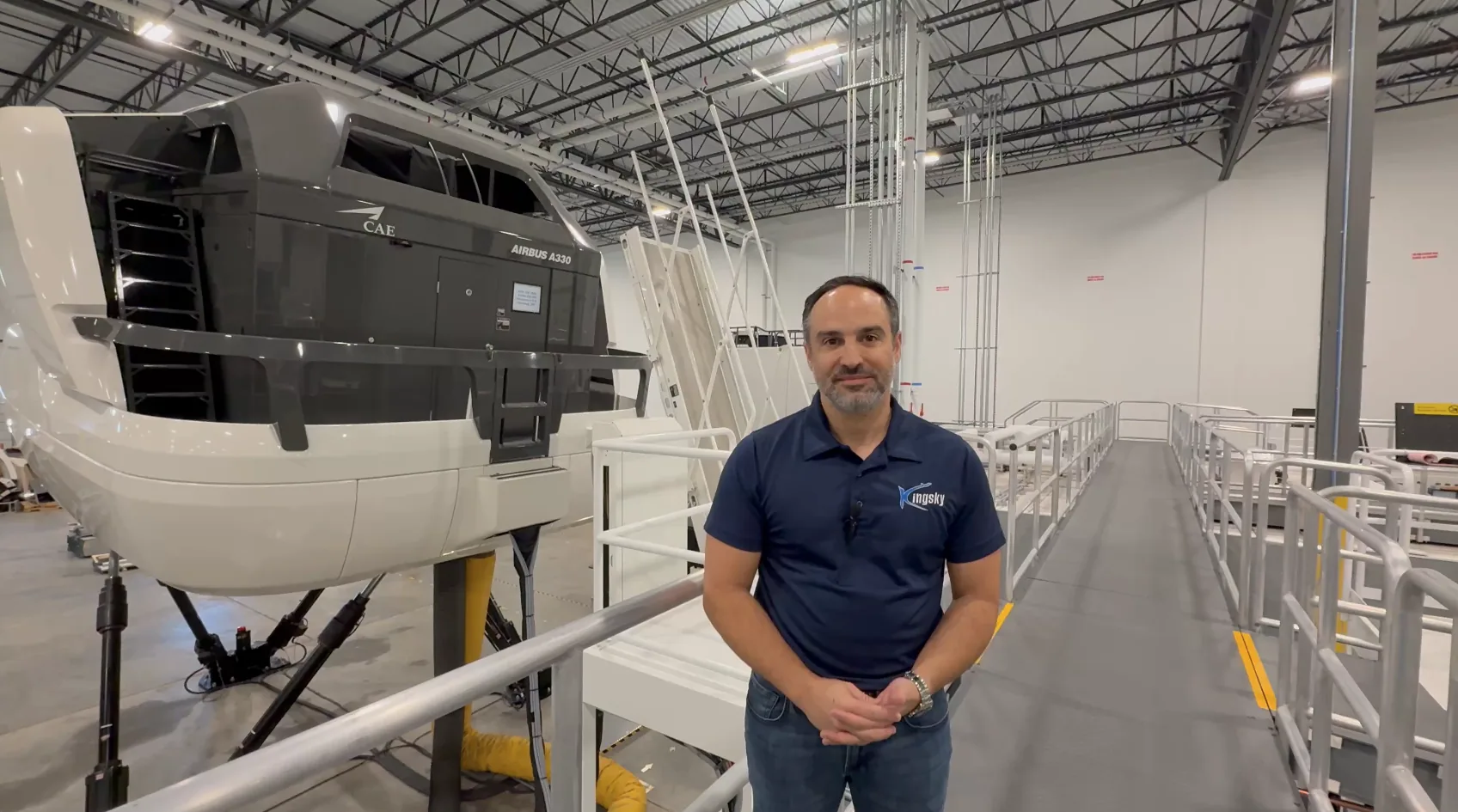 Kingsky Instructor at A330 Simulator